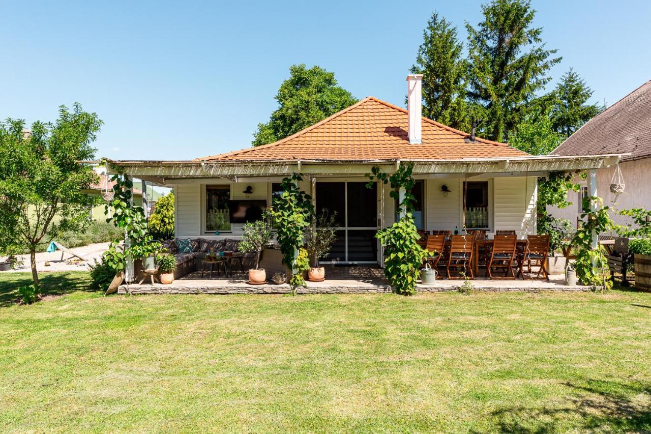 Berrybay Holidayhome Balatonkeresztúr Exteriör bild