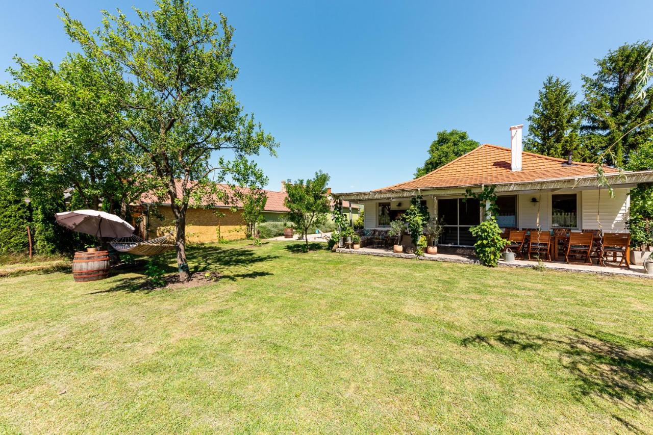 Berrybay Holidayhome Balatonkeresztúr Exteriör bild